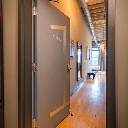 Hip Urban Loft - Small Town Charm - 124 Lofts #1 West Dundee Extérieur photo